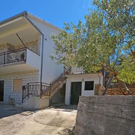 Apartment Fani 아파트 트로기르