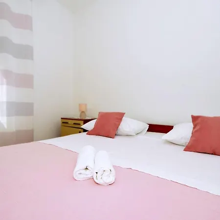 Apartment Fani 아파트 트로기르