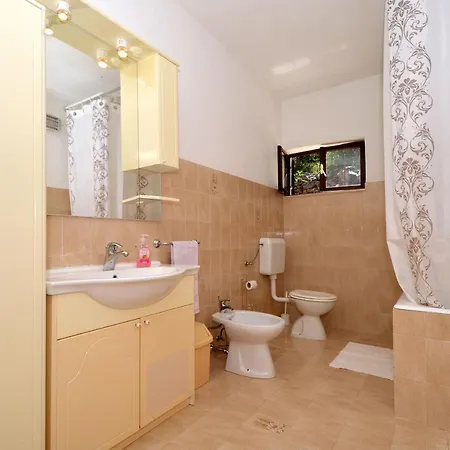 Apartment Fani *